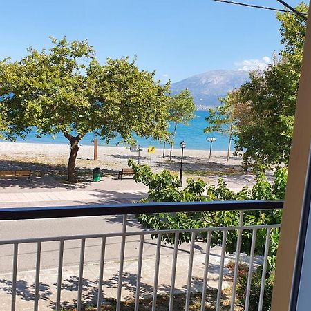 Nafpaktos Beach House Sea View Apartment First Floor Ngoại thất bức ảnh