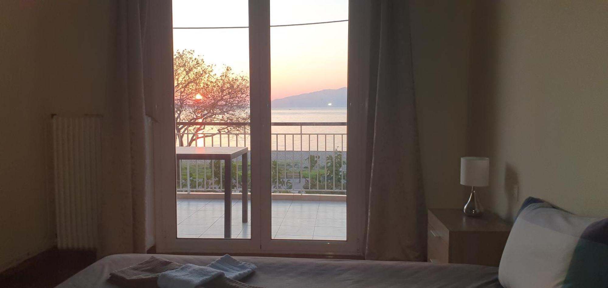 Nafpaktos Beach House Sea View Apartment First Floor Ngoại thất bức ảnh