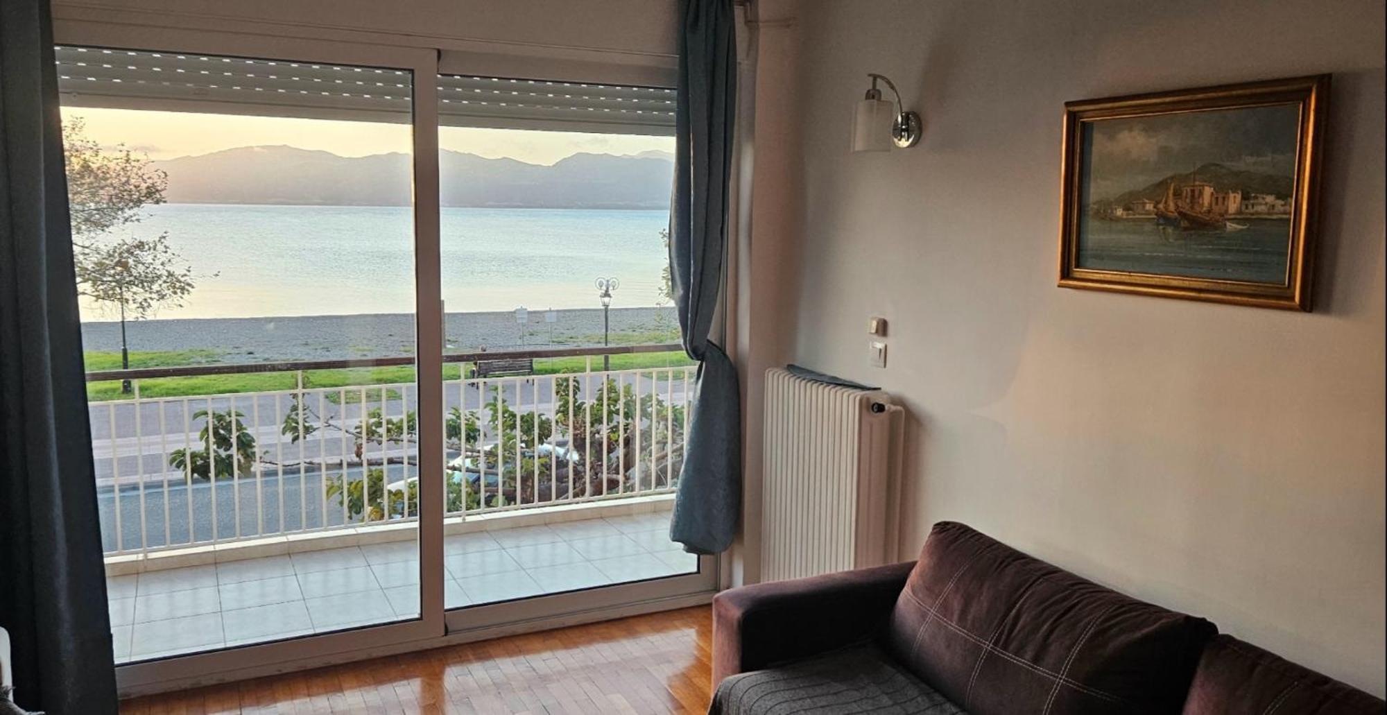 Nafpaktos Beach House Sea View Apartment First Floor Ngoại thất bức ảnh