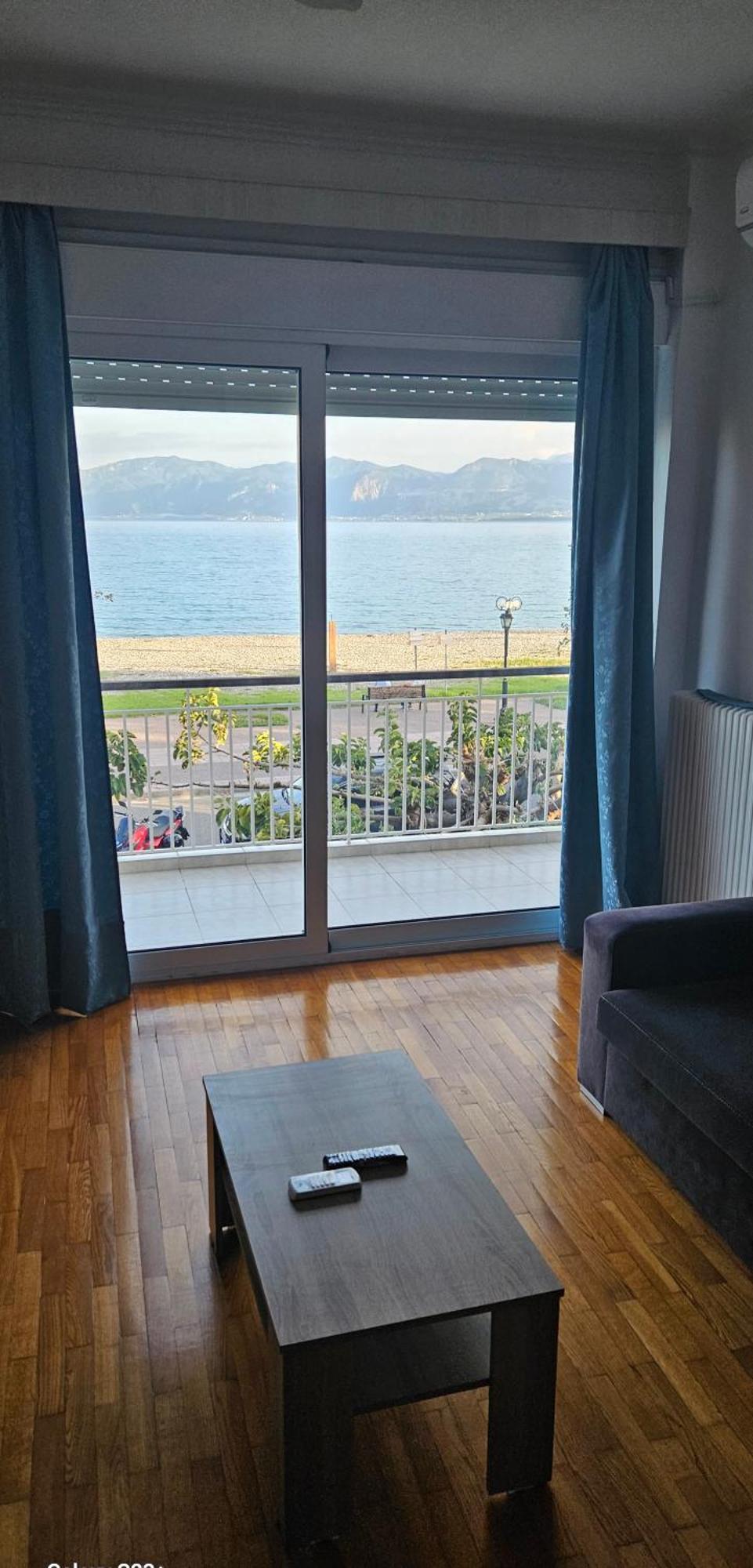 Nafpaktos Beach House Sea View Apartment First Floor Ngoại thất bức ảnh