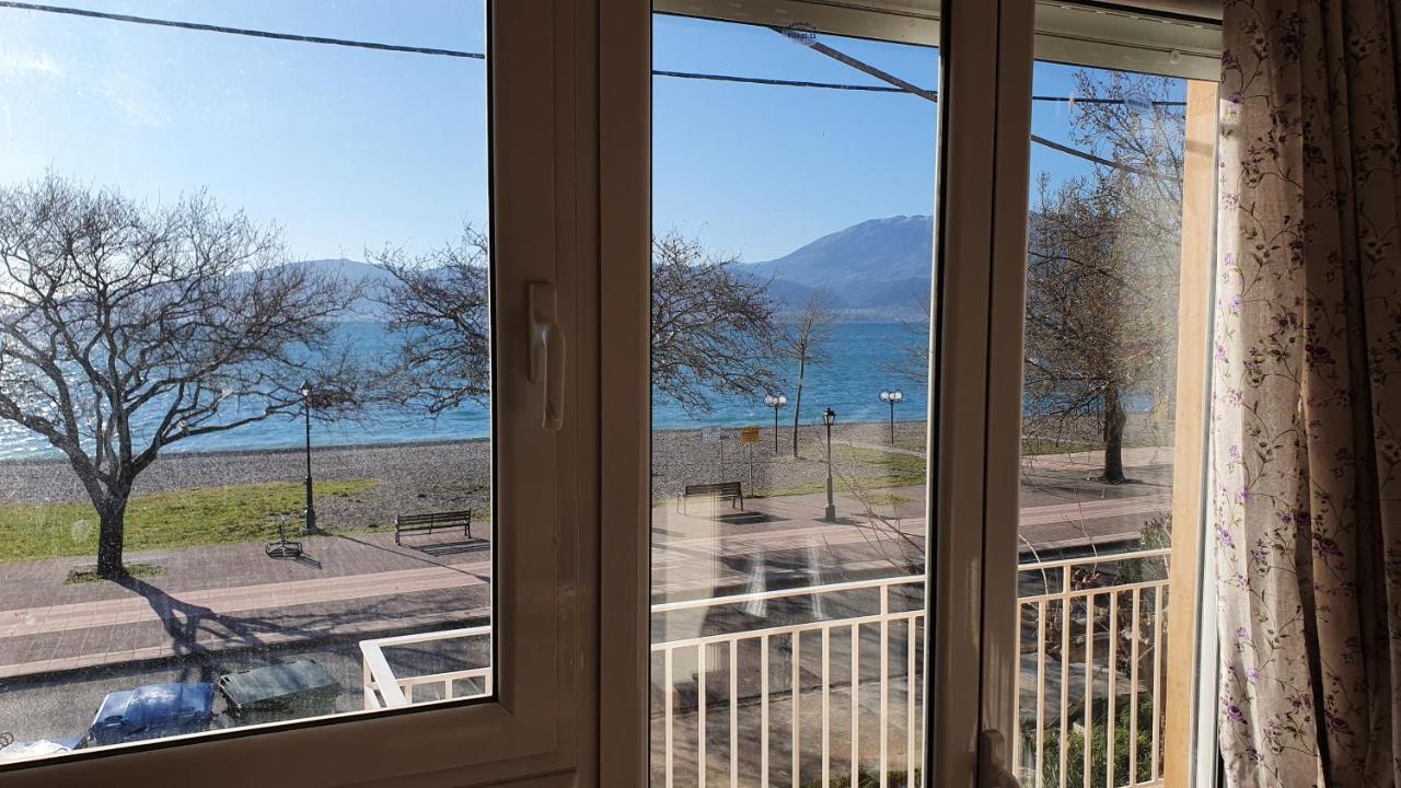 Nafpaktos Beach House Sea View Apartment First Floor Ngoại thất bức ảnh